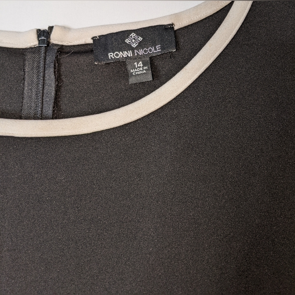 Ronni Nicole 3/4 Sleeves Black Dress With Contrasting Trim Knee Length Size 14 - Picture 2 of 8
